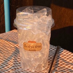 แก้ว+น้ำแข็ง+หลอด(แก้วเล็ก)