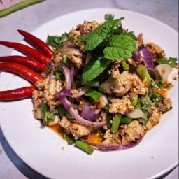 ลาบไก่รสแซ่บ