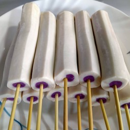 ไก่ยอหมึกไส้ม่วง