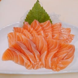 salmon sashimi M