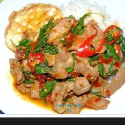 กะเพราหมูชิ้น