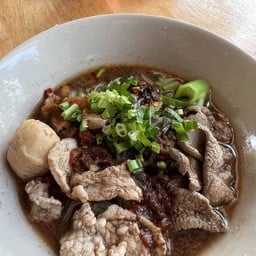 ก๋วยเตี๋ยวเรือชามใหญ่