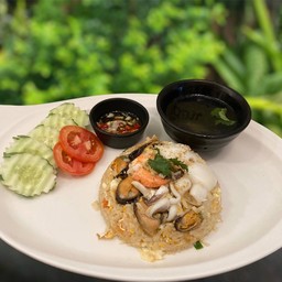 ข้าวผัดทะเล ใหญ่