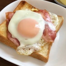 ปังปิ้งเบคอน