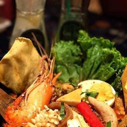 บะหมี่ต้มยำน้ำข้นทะเลชามเล็ก