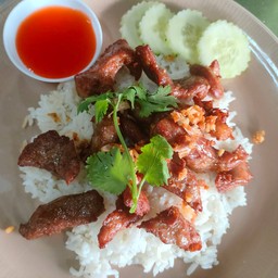 หมูแดดเดียวราดข้าว