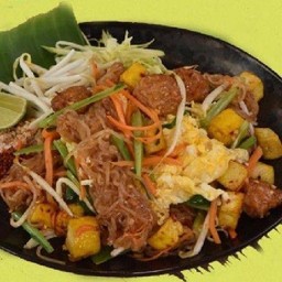 ผัดไทยใส่ไข่ เต้าหู้(มังสวิรัต)