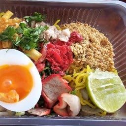 ก๋วยเตี๋ยวต้มยำสุโขทัย , ตามสั่ง  (ครัวน้องเบน) สาขาปากซอยไชยานุภาพ12