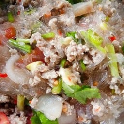 ยำรวมมิตรวุ้นเส้นหมูสับ