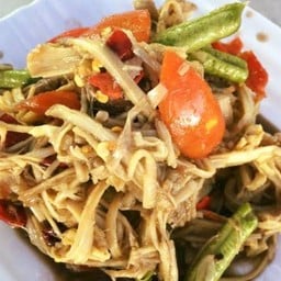 ตำหน่อไม้-ปู.ปลาร้า