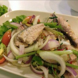 ยำเนื้อปลาคัง