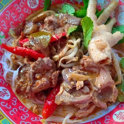 ขนมจีนน้ำยากะทิไก่