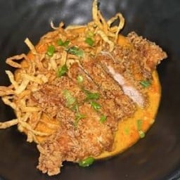 ข้าวซอยหมูทงคัตสึ