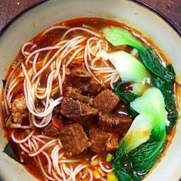 米线牛肉หมี่เซี่ยนเนื้อตุ๋น