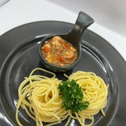 สปาเกตตีซอสมะเขือเทศ