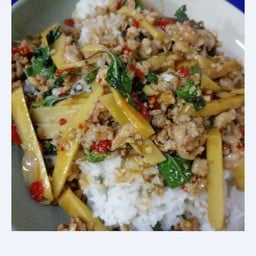 ดาวสวยอาหารตามสั่ง