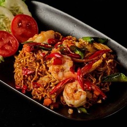 มาม่าผัดขี้เมากุ้ง