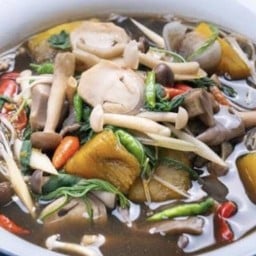 แกงเห็ดคุณเดือนเพื่อสุขภาพ ตลาดเฮียฮง