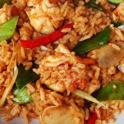 ข้าวผัดต้มยำทะเล