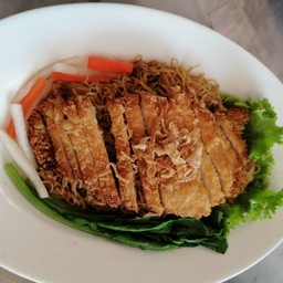 บะหมี่ไก่ทอด
