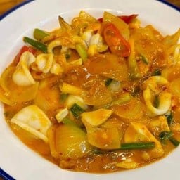 ปลาหมึกผัดไข่เค็ม