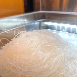 วุ้นเส้น