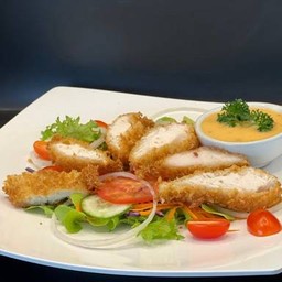 สลัดไก่กรอบ