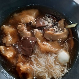 กระเพาะปลา ใส่เส้นหมี่ขาว