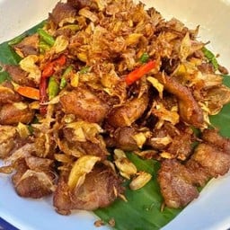 หมูทอดหอมกับข้าว