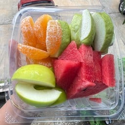 แม่ปอกให้ (ผลไม้สดพร้อมทาน)