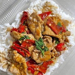ข้าวกะเพราหมูชิ้น