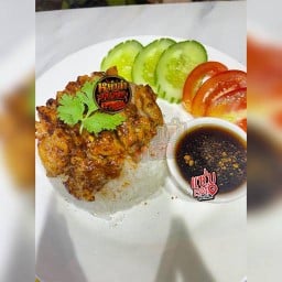 ข้าวหน้าหม่าล่าหมูสามชั้นสไลด์
