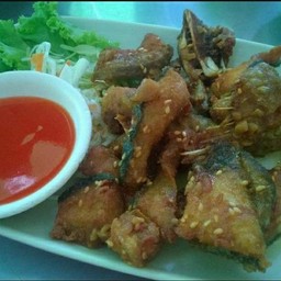 ปลาคังทอดกระเทียม