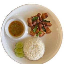 ข้าวหมูสามชั้นน้ำปลา