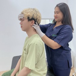 นวดรักษา