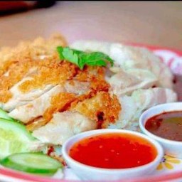 ข้าวมันไก่3อย่างถาด