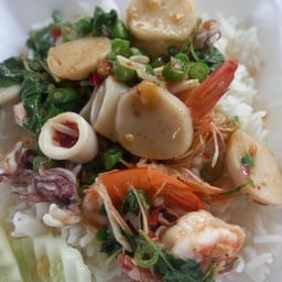ข้าวกะเพราทะเล