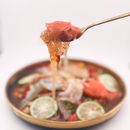 ยำเส้นแก้ว แซลมอนกุ้งสด