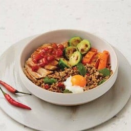 Holy basil fried brown rice with chicken breast