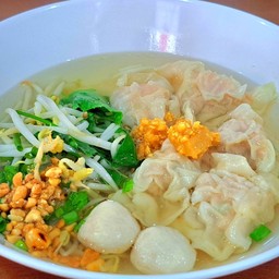 เกี๊ยวต้มยำ