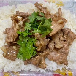 ข้าวราดหมูกระเทียม