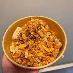 หมูยอทอดกระเทียม Thai Pork Sausage with fried garlic. [ No rice กับข้าว ]