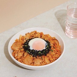 Garusu grilled fried rice with kimchi