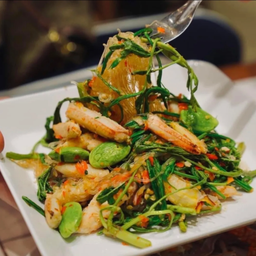 ข้าวราดผัด 3 ฉุน (เลือก กุ้ง กุ้ง ปู ปลา หอย หมึก ทะเล)