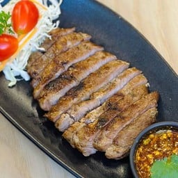 Grilled pork with Jaew sauces หมูย่างจิ้มแจ่ว