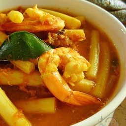 แกงส้มไหลบัวกุ้งสด