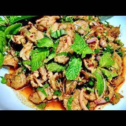 น้ำตกหมู