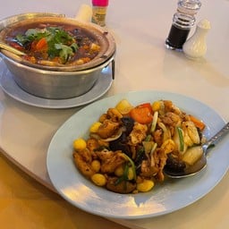 ร้านอาหารไทย - จีนไหมฟ้าพัทยา