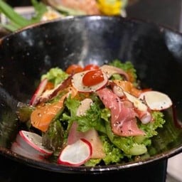 สลัดปลาดิบรวม