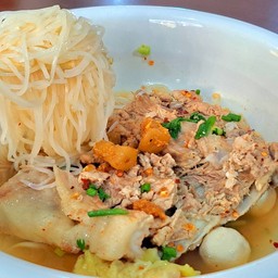 ก๋วยเตี๋ยวหมูรวม น้ำใส